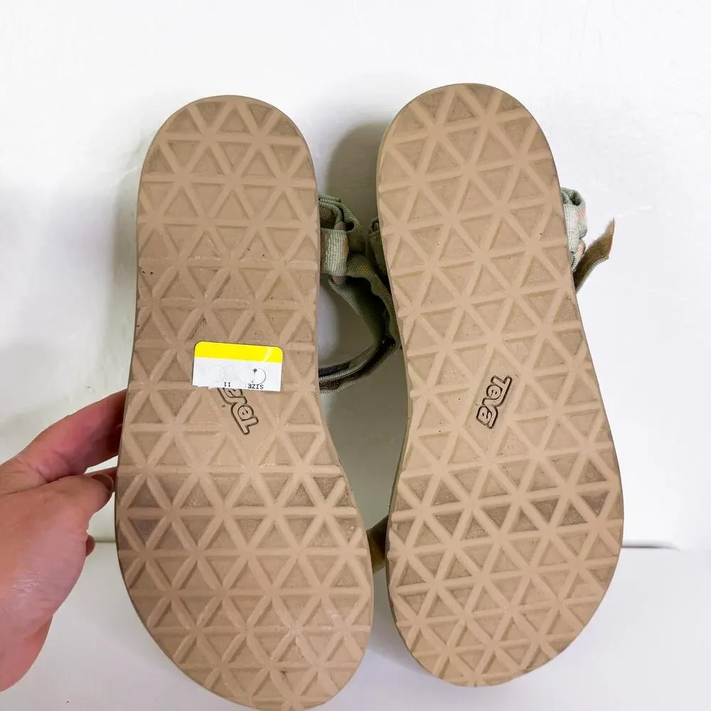 Teva Women's Flatform Universal Sandal Iridescence Rutabaga Outdoor Size 11 NWT